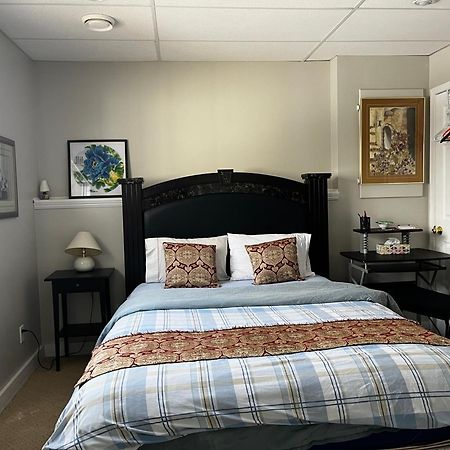 Citadel Cozy Quilt Private Bedroom YYC Exterior foto